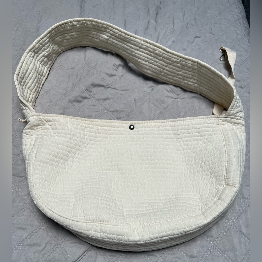 Cream Quilted Shoulder Pet Carrier Sling Bag - Picture 2 of 7